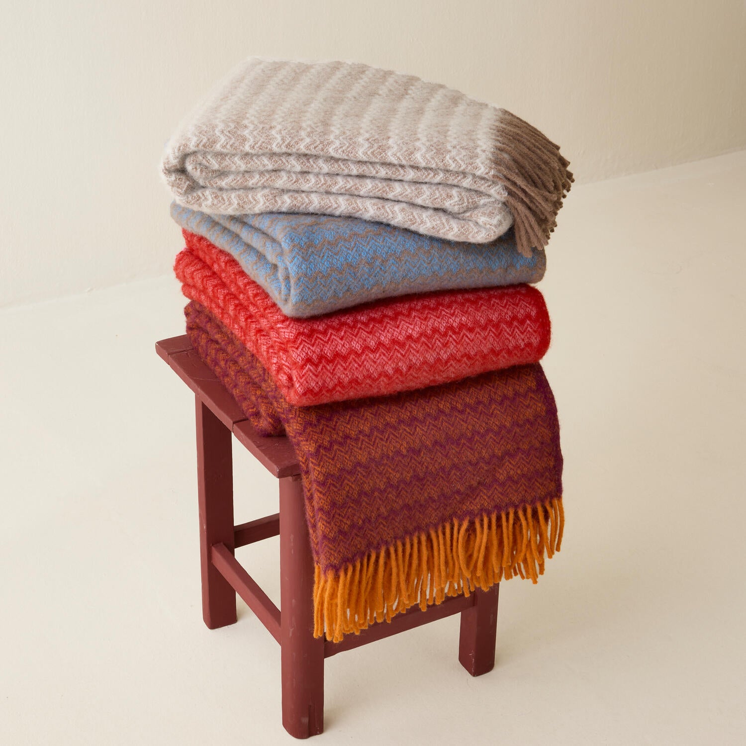 Otto uldtæppe, rød/pink - 130x180 cm.